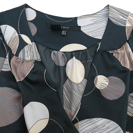 ZARA(�ڶ�) ���ȿ��ǽ� (�㸮�� set) �̹���2 - ���̺��� �߰���ǰ