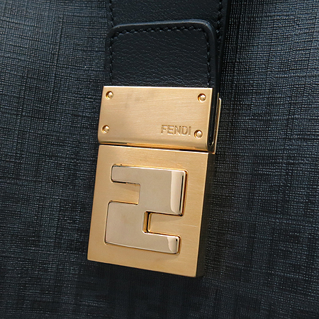 Fendi(���) 8BR661 ���� ��Ŭ �ΰ� ���� PVC ����� �̹���4 - ���̺��� �߰���ǰ