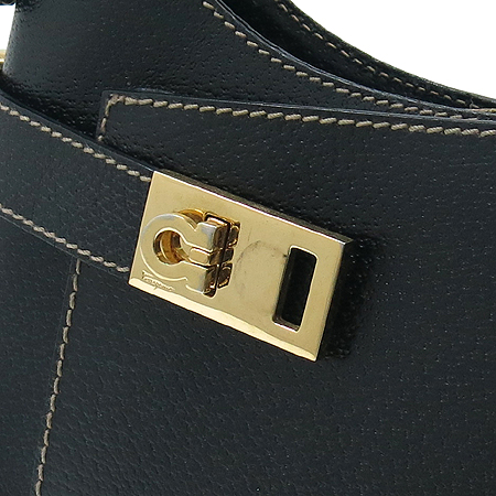 Ferragamo(��󰡸�) 21 1346 ���� ���� ���� ��ġ�� ��� ȣ�� ����� �̹���4 - ���̺��� �߰���ǰ