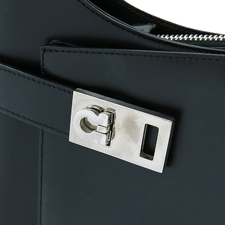 Ferragamo(��󰡸�) 21 0170 ���� ��ġ�� �ΰ� ��� ����� �̹���3 - ���̺��� �߰���ǰ