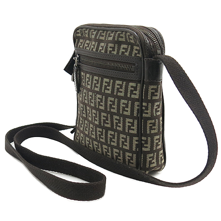 Fendi(���) 8BT098 FF�ΰ� �𰡵� ũ�ν��� [��������] �̹���3 - ���̺��� �߰���ǰ