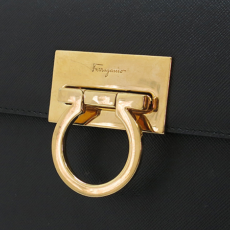 Ferragamo(��󰡸�) 21 8791 ���� ��ġ�� ��� ��Ʈ�� �̹���4 - ���̺��� �߰���ǰ