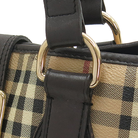 Burberry(������) Ŭ���� üũ ��Ʈ��Ŭ��� ����� ��Ʈ�� �̹���4 - ���̺��� �߰���ǰ