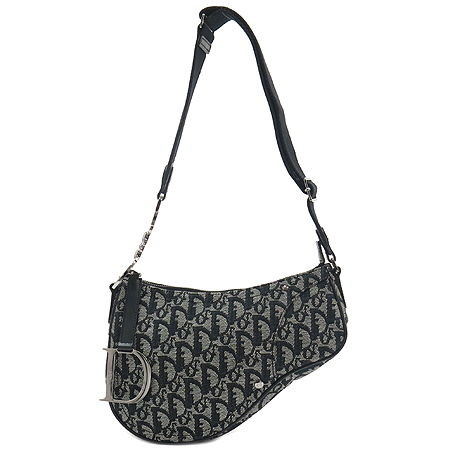 ���  �����