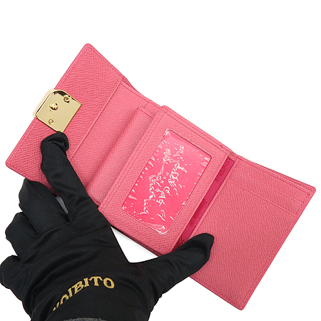 LOVCAT(����Ĺ) ������ ���� ���� �ΰ� ��� ������ �̹���4 - ���̺��� �߰���ǰ