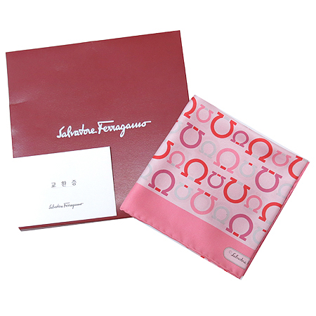 Ferragamo(��󰡸�) 100% ��ũ ��ī�� �̹���2 - ���̺��� �߰���ǰ