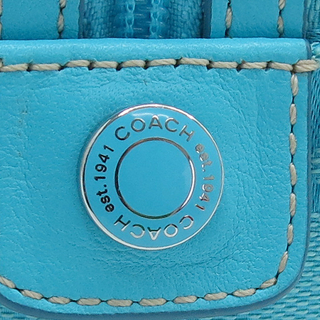 Coach(��ġ) �ΰ� ���� �÷� �ñ״��� �Ŀ�ġ �̹���3 - ���̺��� �߰���ǰ