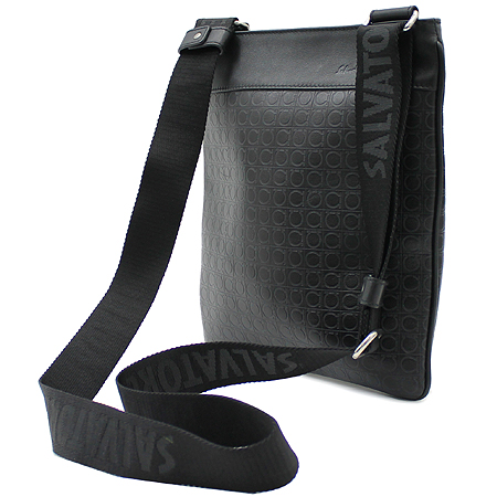 Ferragamo(��󰡸�) 24 8800 ��ġ�� �ΰ� ���� PVC ũ�ν��� �̹���2 - ���̺��� �߰���ǰ