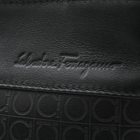 Ferragamo(��󰡸�) 24 8800 ��ġ�� �ΰ� ���� PVC ũ�ν��� �̹���3 - ���̺��� �߰���ǰ