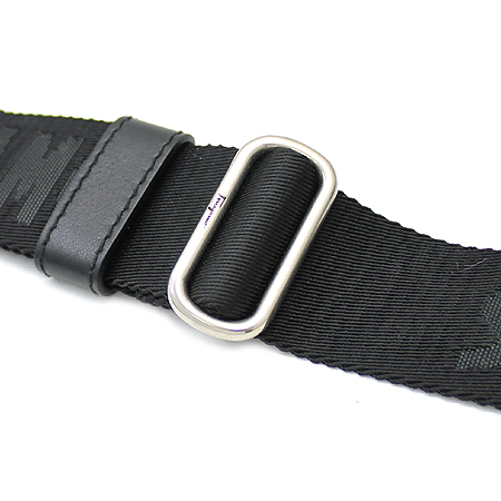 Ferragamo(��󰡸�) 24 8800 ��ġ�� �ΰ� ���� PVC ũ�ν��� �̹���4 - ���̺��� �߰���ǰ