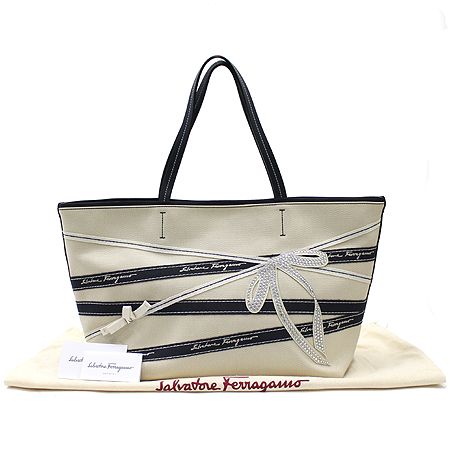 Ferragamo(��󰡸�) 21-C457 ���� �ٶ� ��� ���̺��� ĵ���� ���� ����� �̹���2 - ���̺��� �߰���ǰ