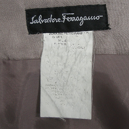 Ferragamo(��󰡸�) ��ĿƮ �̹���3 - ���̺��� �߰���ǰ