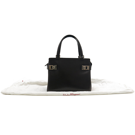 Ferragamo(��󰡸�) 21 0167 ��ġ�� ��� ��Ʈ�� �̹���2 - ���̺��� �߰���ǰ