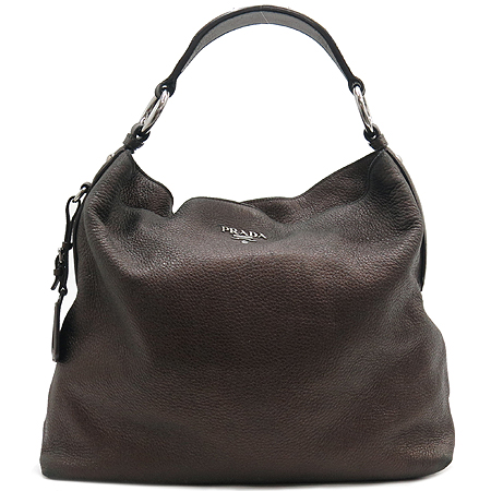 �����  �����