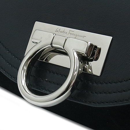 Ferragamo(��󰡸�) 21 4887 �����̵� ���� ��ġ�� ���� ��Ƽġ ����� �̹���4 - ���̺��� �߰���ǰ