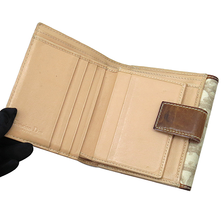 Dior(ũ����î���) ��Ʈ �ΰ� ��� PVC ������ [��������] �̹���4 - ���̺��� �߰���ǰ