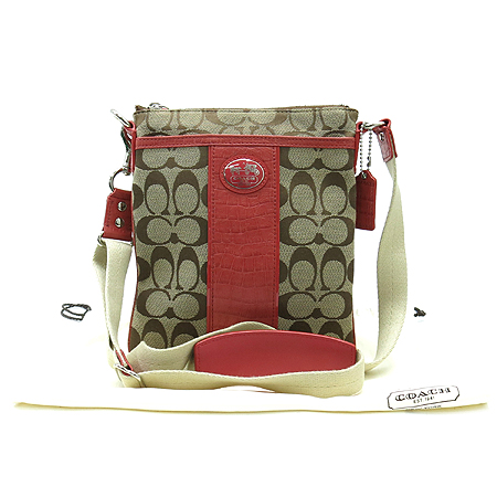 Coach(��ġ) �ñ׳�ó �ڰ��� ũ���ʹ��� ���� ���� Ʈ���� ũ�ν��� �̹���2 - ���̺��� �߰���ǰ