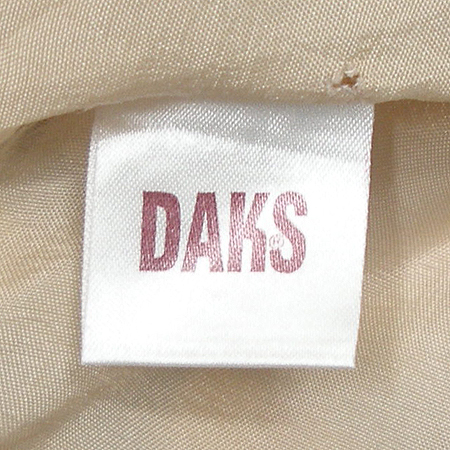 DAKS(�ڽ�) ���ƿ� ���� ���ǽ� �̹���4 - ���̺��� �߰���ǰ