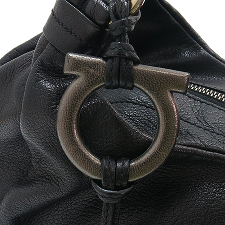 Ferragamo(��󰡸�) 21 C448 ��ġ�� �½� ��� ���� ���� ����� [�뱸�ݿ��纻��] �̹���3 - ���̺��� �߰���ǰ