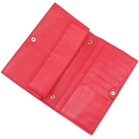 Fendi(���) 8M0219 ���� �ΰ� �к긯 Ŭ��ġ �� ������ �� ���� ũ�ν��� �̹���3 - ���̺��� �߰���ǰ