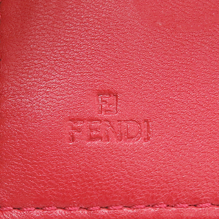 Fendi(���) 8M0219 ���� �ΰ� �к긯 Ŭ��ġ �� ������ �� ���� ũ�ν��� �̹���4 - ���̺��� �߰���ǰ