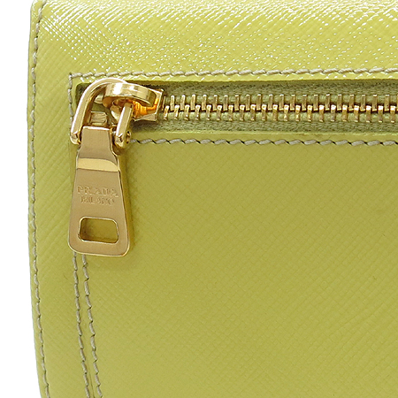 Prada(�����) 1M1132 SAFFIANO(���ǾƳ�) VERNIC(������) ������ [�б�������] �̹���4 - ���̺��� �߰���ǰ