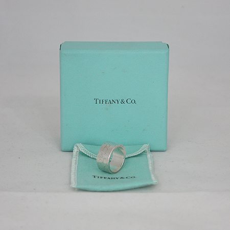 Tiffany(Ƽ�Ĵ�) 925 �ǹ� FIFTH AVENUE ���� 100�ֳ������� ���� [��������] �̹���2 - ���̺��� �߰���ǰ