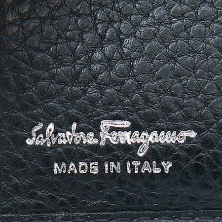 Ferragamo(��󰡸�) 22 4656 ���� ��ġ�� �������� ������ �̹���4 - ���̺��� �߰���ǰ