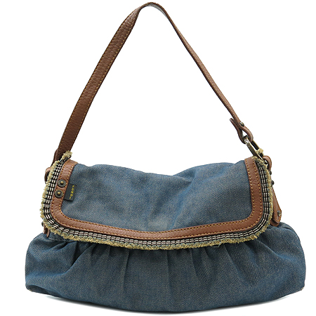 ���  �����