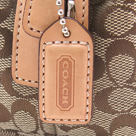 Coach(��ġ) �ñ׳�ó �ڰ��� �Ŀ�ġ �̹���4 - ���̺��� �߰���ǰ