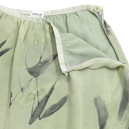 Armani COLLEZIONI(�Ƹ����� �÷�������) ��ũ ��ĿƮ �̹���2 - ���̺��� �߰���ǰ