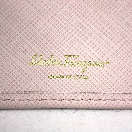 Ferragamo(��󰡸�) 22 B552 ����Ʈ��ũ ���ǾƳ� ���� ��ġ�Ϸΰ� ������ [��������] �̹���5 - ���̺��� �߰���ǰ