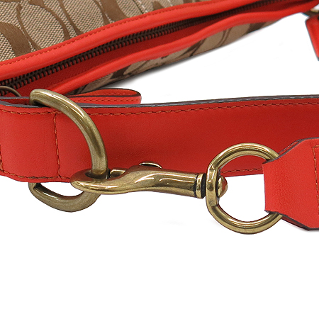 Coach(��ġ) 3574 �ñ׳��� �ڰ��� ������ ���� Ʈ���� ��� �� ũ�ν��� �̹���6 - ���̺��� �߰���ǰ