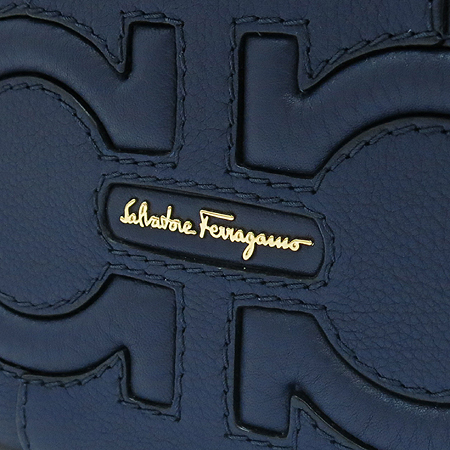 Ferragamo(��󰡸�) 21 D684 �����̴ϼ� ���̺� ���� ���� ��Ʈ�� �̹���5 - ���̺��� �߰���ǰ