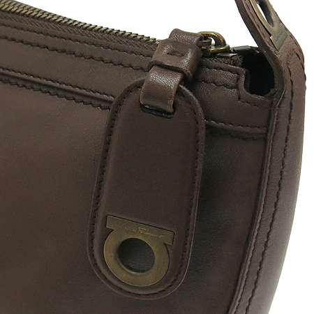 Ferragamo(��󰡸�) 21 3840 ��ũ ���� ���� ��ġ�Ϸΰ� ��Ʈ�� �ִ��� �̹���4 - ���̺��� �߰���ǰ