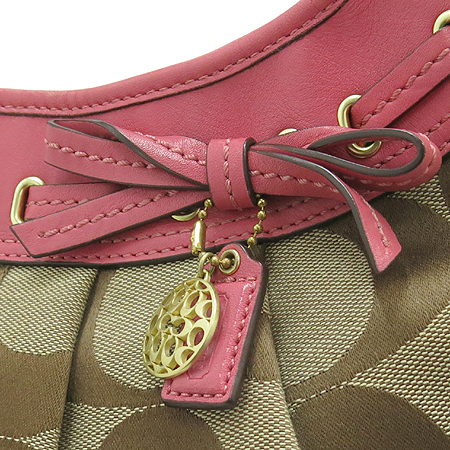 Coach(��ġ) �ñ׳��� �ڰ��� ��ũ ���� Ʈ���� ũ�ν��� �̹���4 - ���̺��� �߰���ǰ