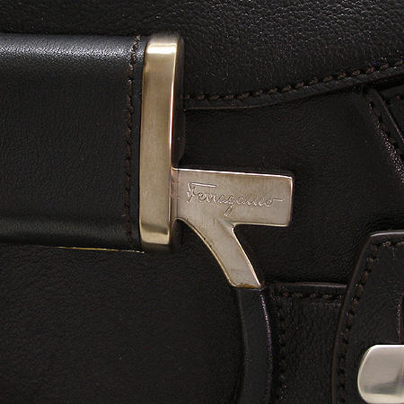 Ferragamo(��󰡸�) 21-A093 ���� �ΰ� ��� ���� ���� ����� �̹���4 - ���̺��� �߰���ǰ