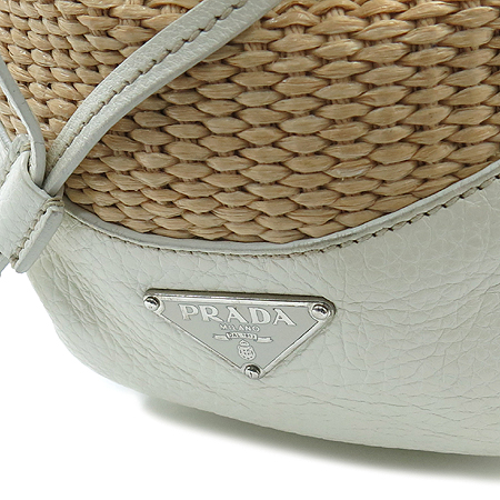 Prada(�����) ���� �ΰ� �հ� ��Ƽġ ���� ����� �̹���4 - ���̺��� �߰���ǰ