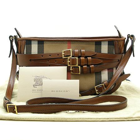 Burberry(������) ���μ� ��Ʈ ��� ũ�ν��� �̹���2 - ���̺��� �߰���ǰ