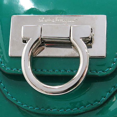 Ferragamo(��󰡸�) 21 A050 ���� ��ġ�� �ΰ� ��� ���̴�Ʈ ����� �̹���4 - ���̺��� �߰���ǰ