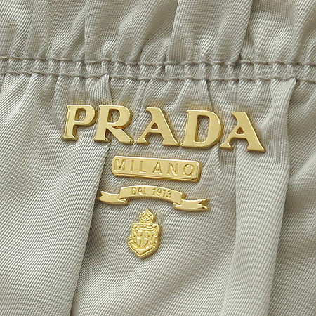 Prada(�����) BN1336 ������ �к긯 ��Ʈ�� + ��� ��Ʈ�� �̹���4 - ���̺��� �߰���ǰ