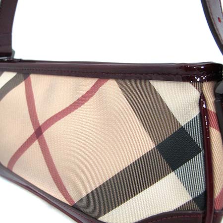 Burberry(������) HBN460 ���üũ PVC ���ǵ� ������ Ʈ���� �̴� ����� [�̾��������] �̹���3 - ���̺��� �߰���ǰ