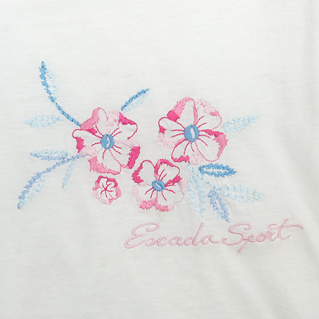 Escada(�������) ���� Ƽ �̹���3 - ���̺��� �߰���ǰ