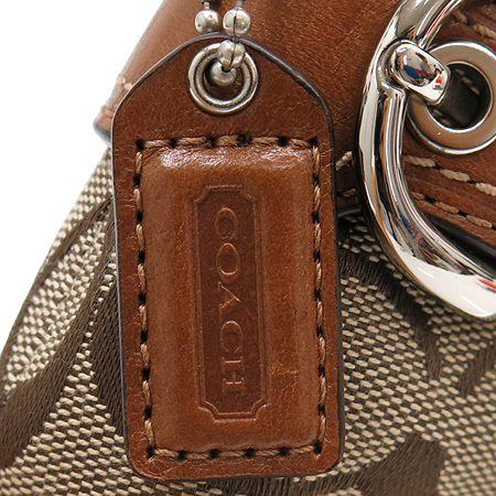 Coach(��ġ) �ñ׳�ó �к긯 ���� ���� Ʈ���� ���� ��Ŭ ��� �Ŀ�ġ �̹���3 - ���̺��� �߰���ǰ
