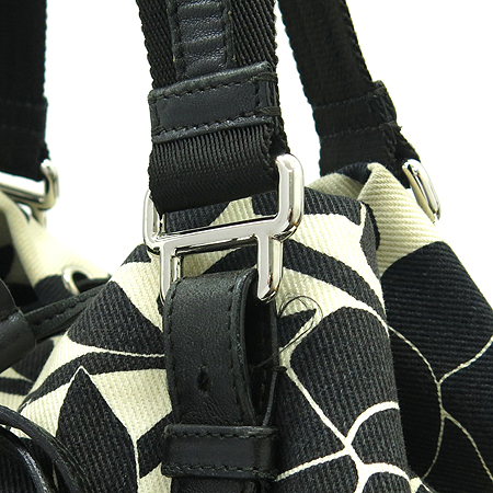 YSL(�Ի��ζ�) 147396 ���� �к긯 �ö�� ������ ī�϶� �ٰ� ����� �̹���3 - ���̺��� �߰���ǰ
