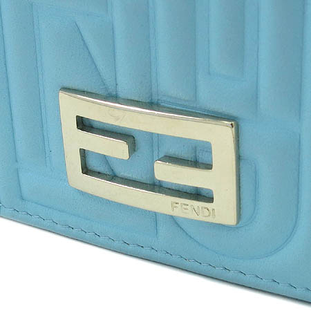 Fendi(���) 8M0219 ���� �ΰ� ���� Ŭ��ġ �� ������ �� ���� ũ�ν��� �̹���3 - ���̺��� �߰���ǰ