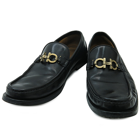 Ferragamo(󰡸)  ΰ   