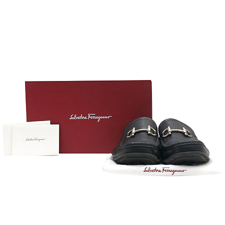 Ferragamo(󰡸) THEORY   ġ    ̹2 - ̺ ߰ǰ