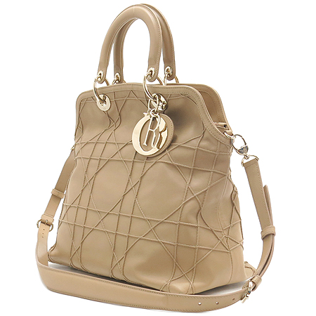 Dior(ũ����î���) M13010GCA M111 ���� ������ ����Ų �׶��� ��Ʈ�� + �����Ʈ�� [�б�������] �̹���3 - ���̺��� �߰���ǰ