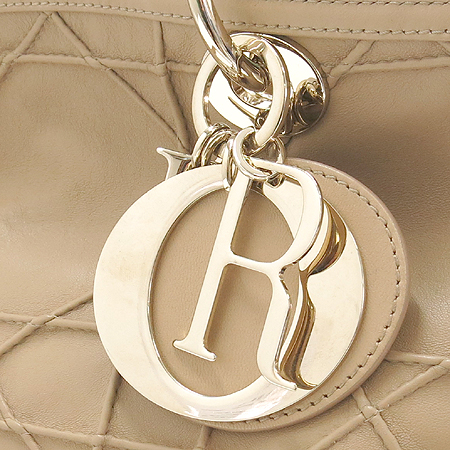 Dior(ũ����î���) M13010GCA M111 ���� ������ ����Ų �׶��� ��Ʈ�� + �����Ʈ�� [�б�������] �̹���4 - ���̺��� �߰���ǰ